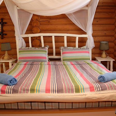 Boutigue Hotel Nebesa Chimgan Buitenkant foto