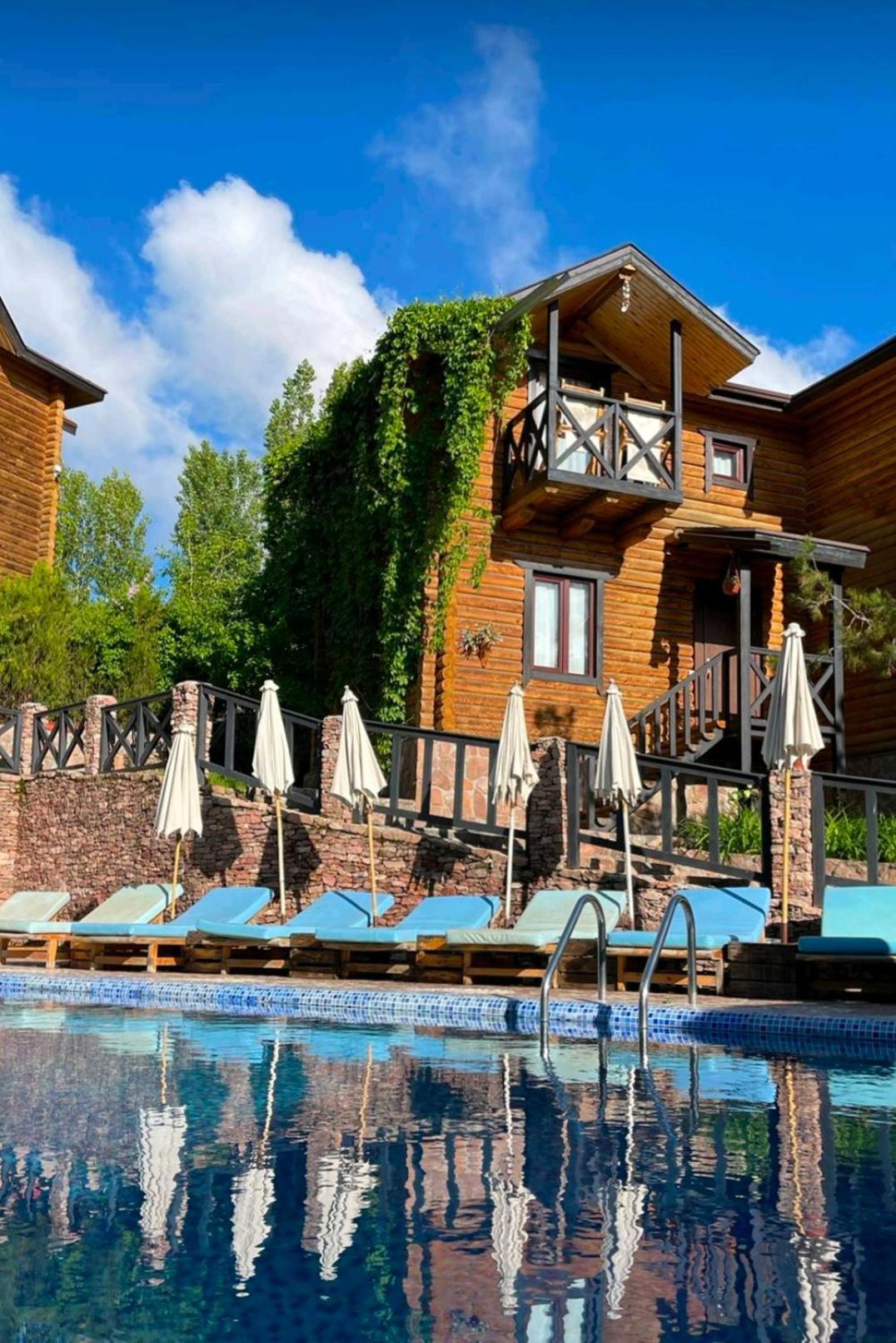 Boutigue Hotel Nebesa Chimgan Buitenkant foto