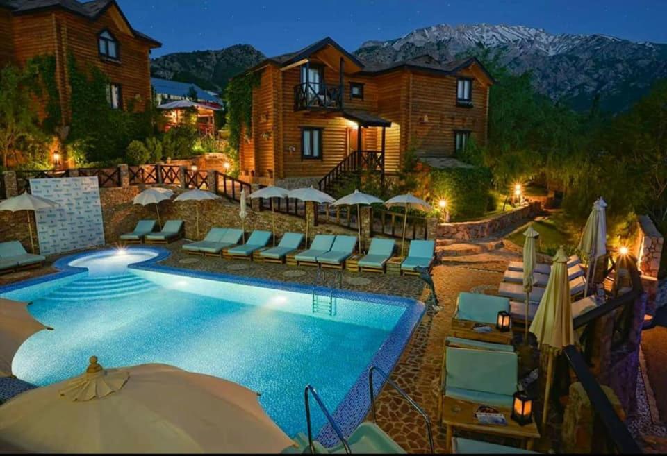 Boutigue Hotel Nebesa Chimgan Buitenkant foto