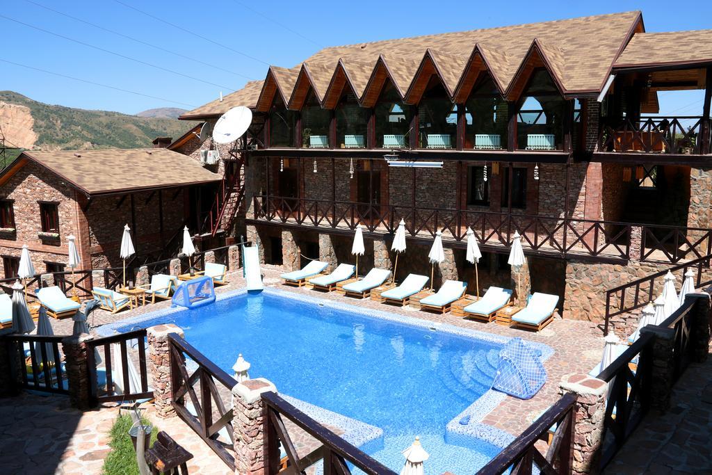 Boutigue Hotel Nebesa Chimgan Buitenkant foto