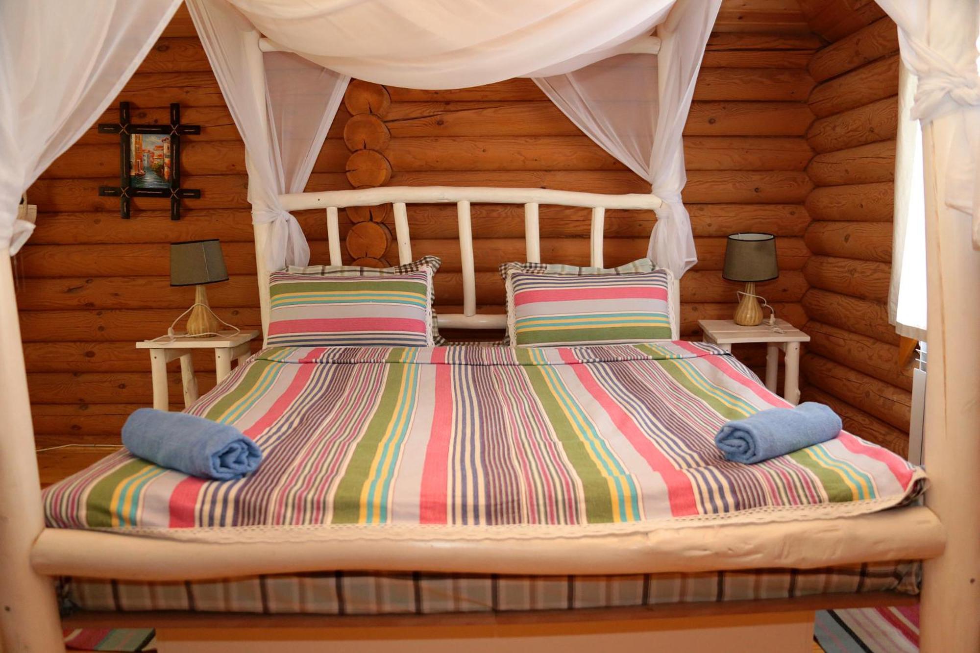 Boutigue Hotel Nebesa Chimgan Buitenkant foto